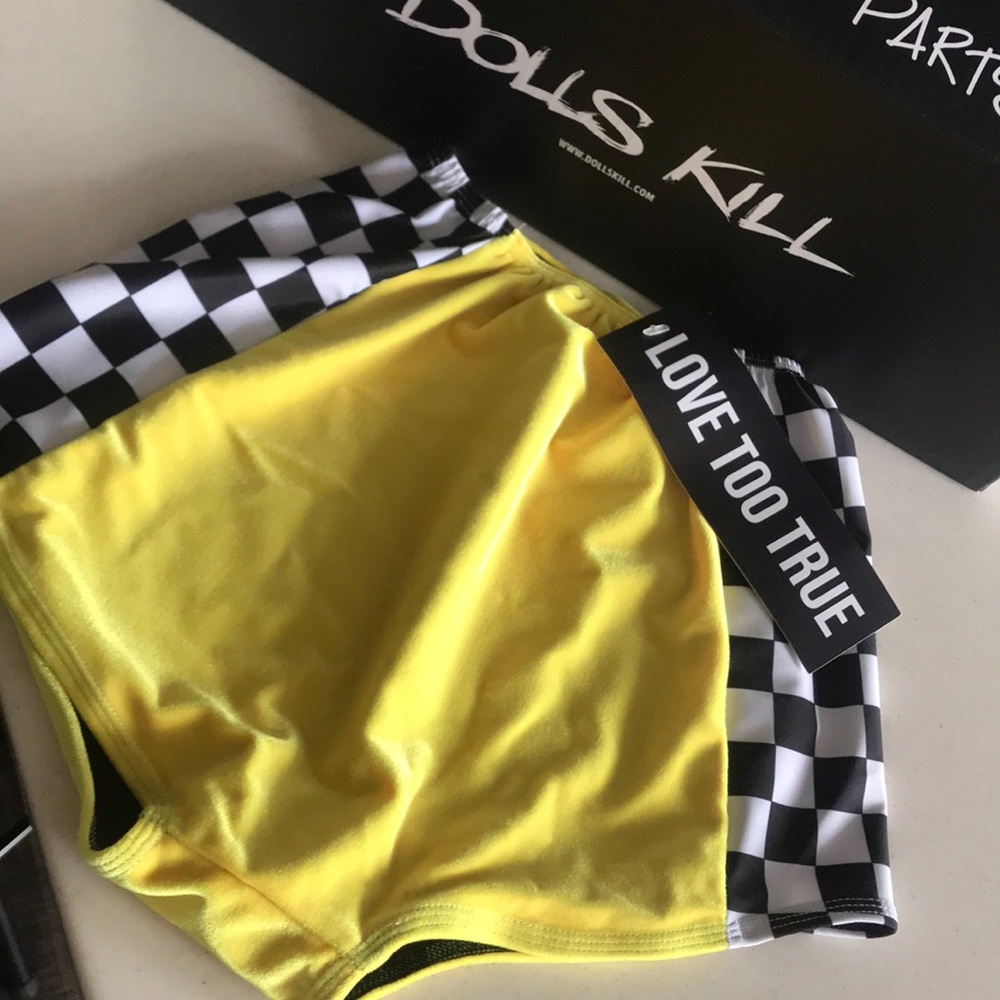 Velvet Racer Hot Pants 🏁 - Picture 5 of 5